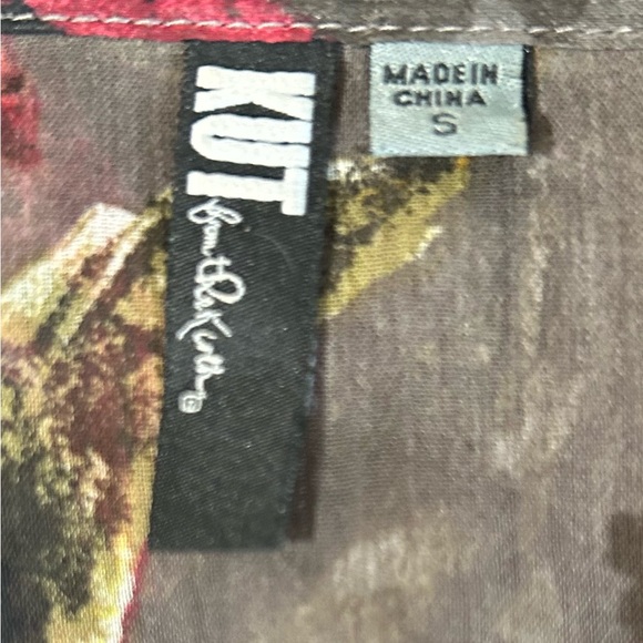 Kut from the Kloth Dark Floral Button-Up Blouse - Picture 7 of 9